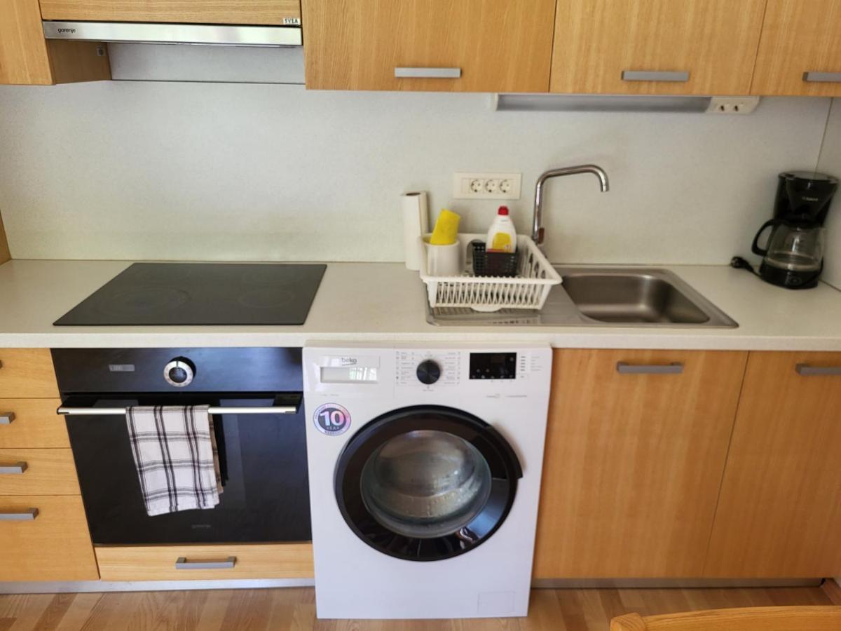 Apartma Runi Pod Zlato Lisico Pekre Exterior foto